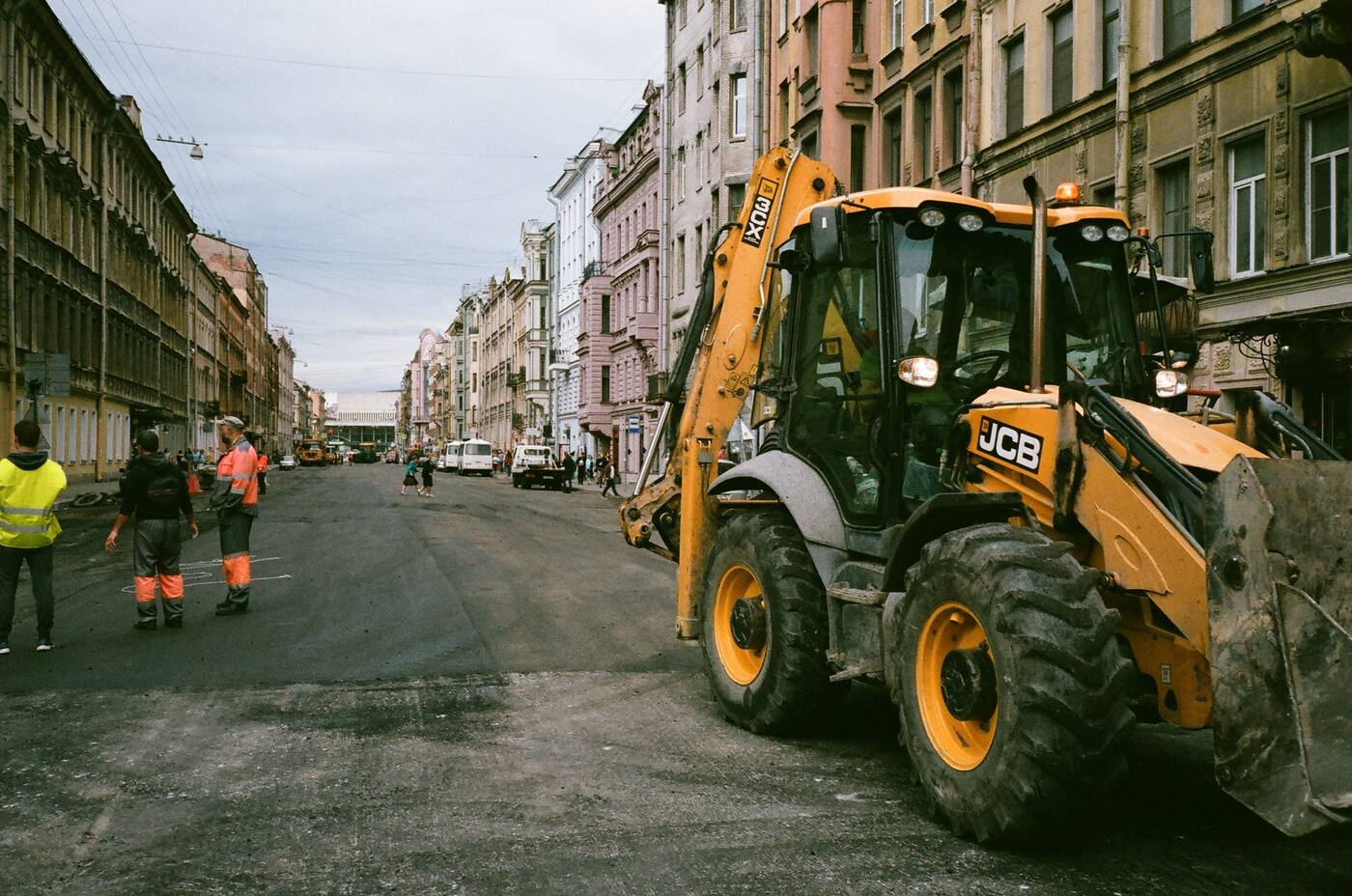 Przebudowa, remonty i modernizacja dróg, ulic, ciągów pieszo-rowerowych, parkingów